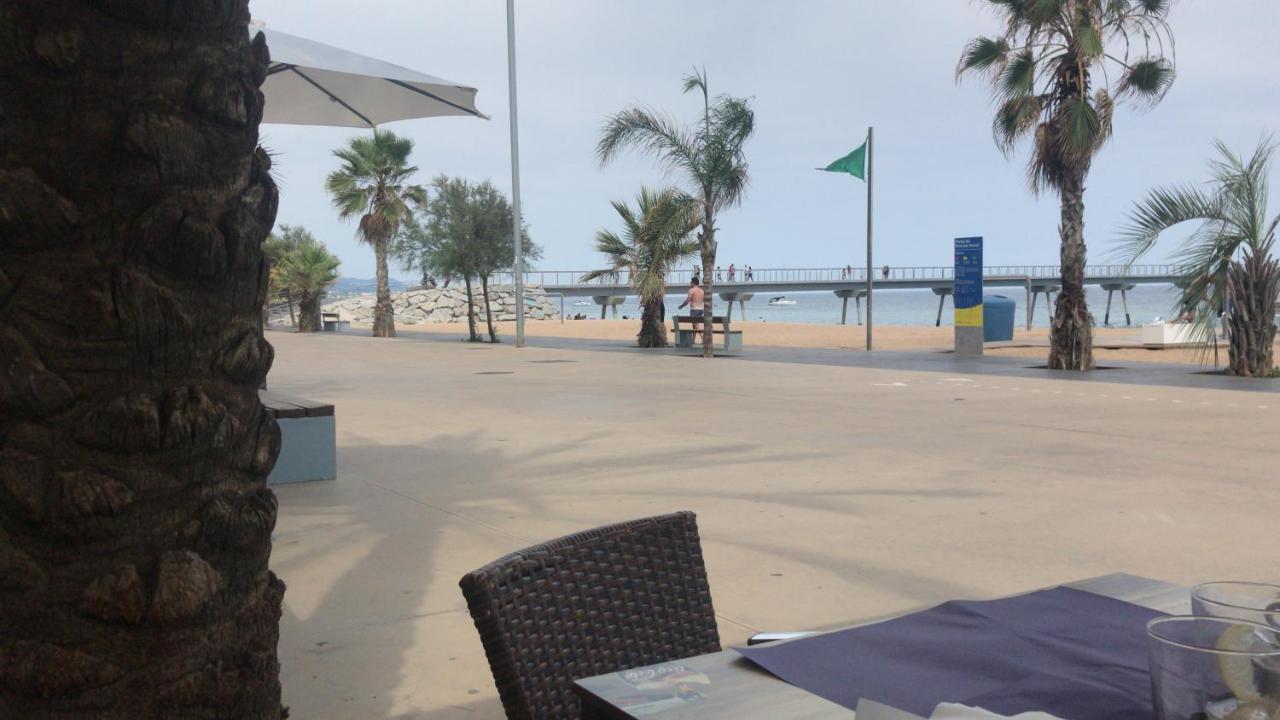 Hospedaje Dado De Baja Badalona Ngoại thất bức ảnh